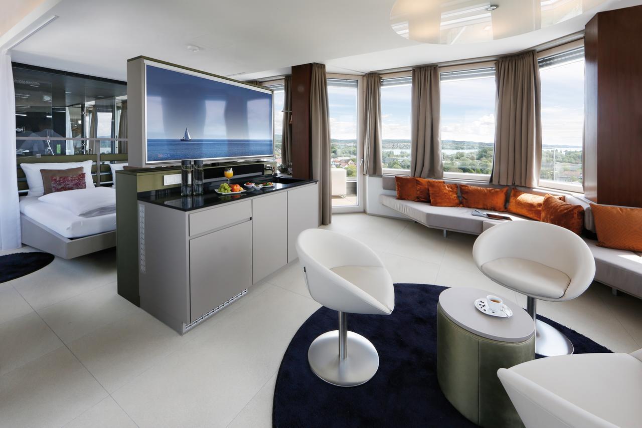 Aquaturm Hotel & Energie ラドルフツェル・アム・ボーデンゼー エクステリア 写真